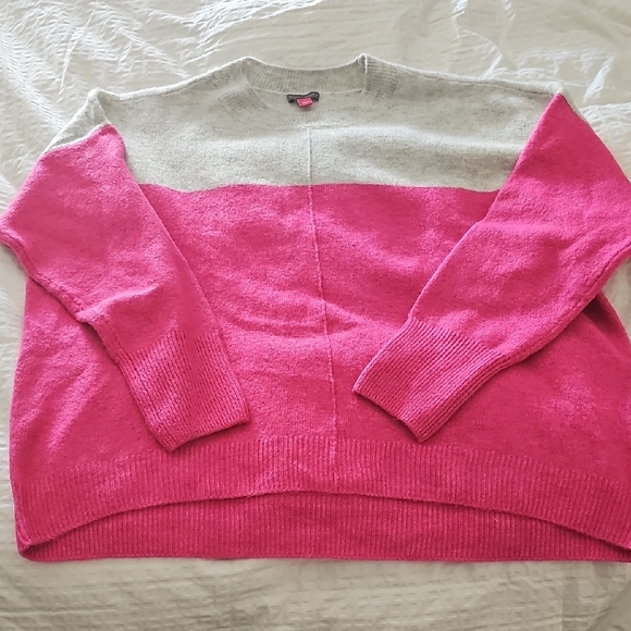 Vince Camuto Pink and Gray Colorblock Sweater - Picture 1 of 3